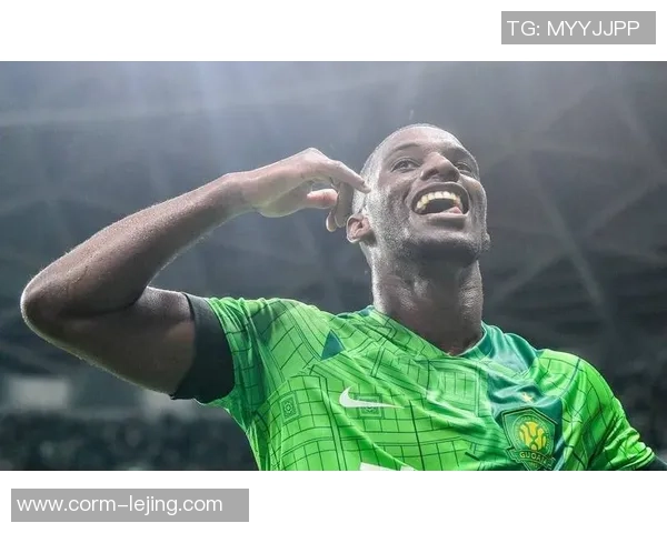 法比奥:感谢球迷给我龙的爱称;我没被欠薪酬奖金也没有降薪 法比奥:感谢球迷给我龙的爱称;我没被欠薪酬奖金也没有降薪